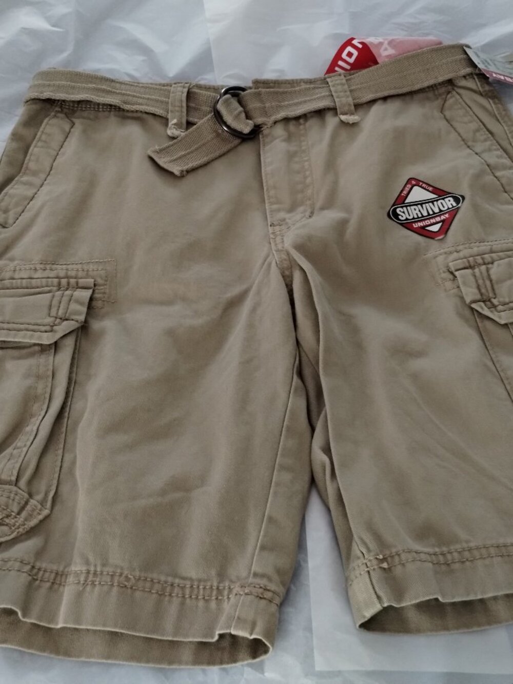 Union Bay men's beige ( tan) vintage cargo shorts,waist - 30,NWT